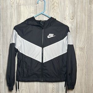 Nike Girl's Windrunner Jacket Kids Standart Fit size Large